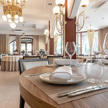 מלון Sea Marina 4*