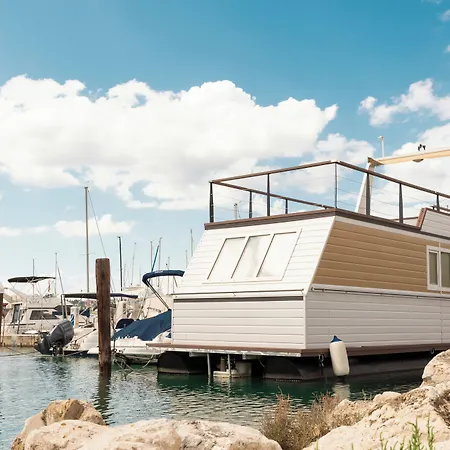 Sea Marina מלון 4*