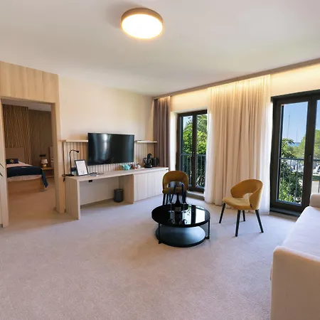 Sea Marina Hotel
